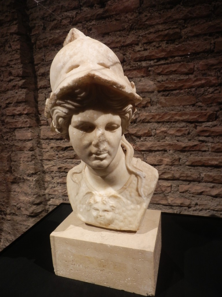 Busto di Atena, I-III secolo d.C.
