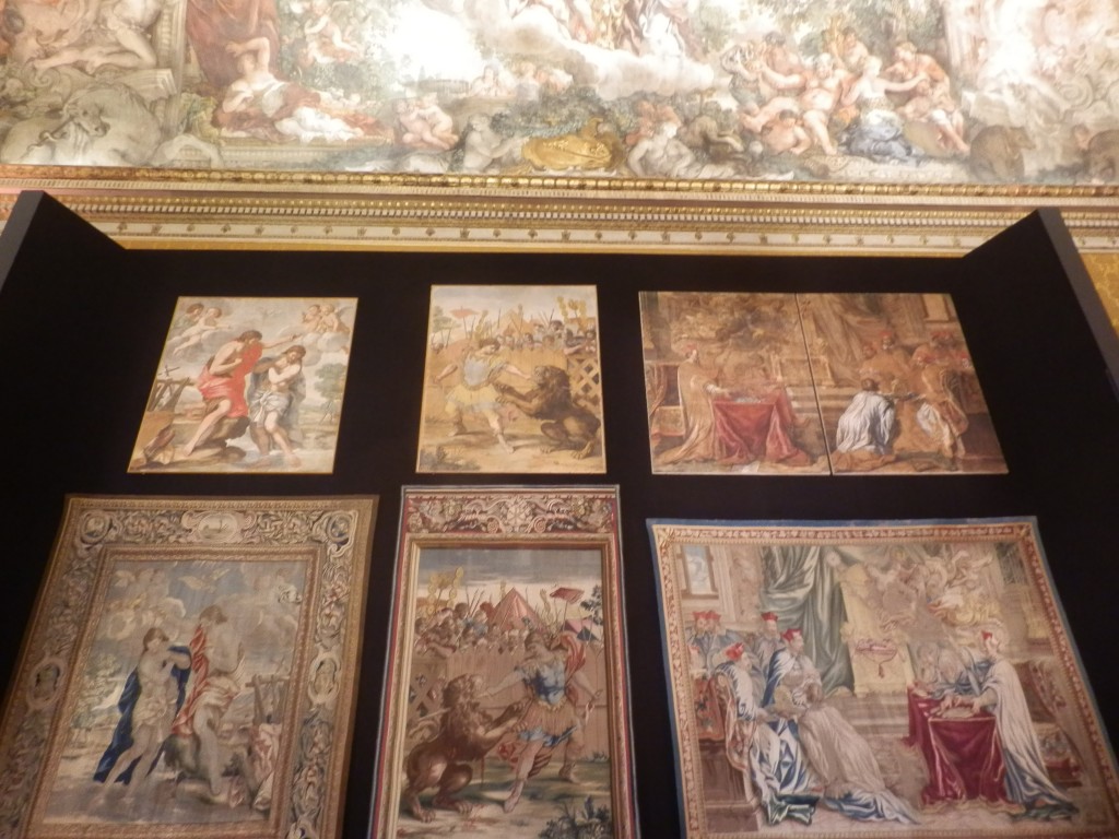 Parte del soffitto, i cartoni e gli arazzi ("Il battesimo di Cristo", "Costantino combatte con il leone", "Maffeo Barberini eletto papa"