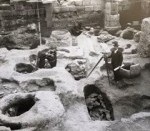 Foto d’epoca del sepolcreto scavato da Giacomo Boni